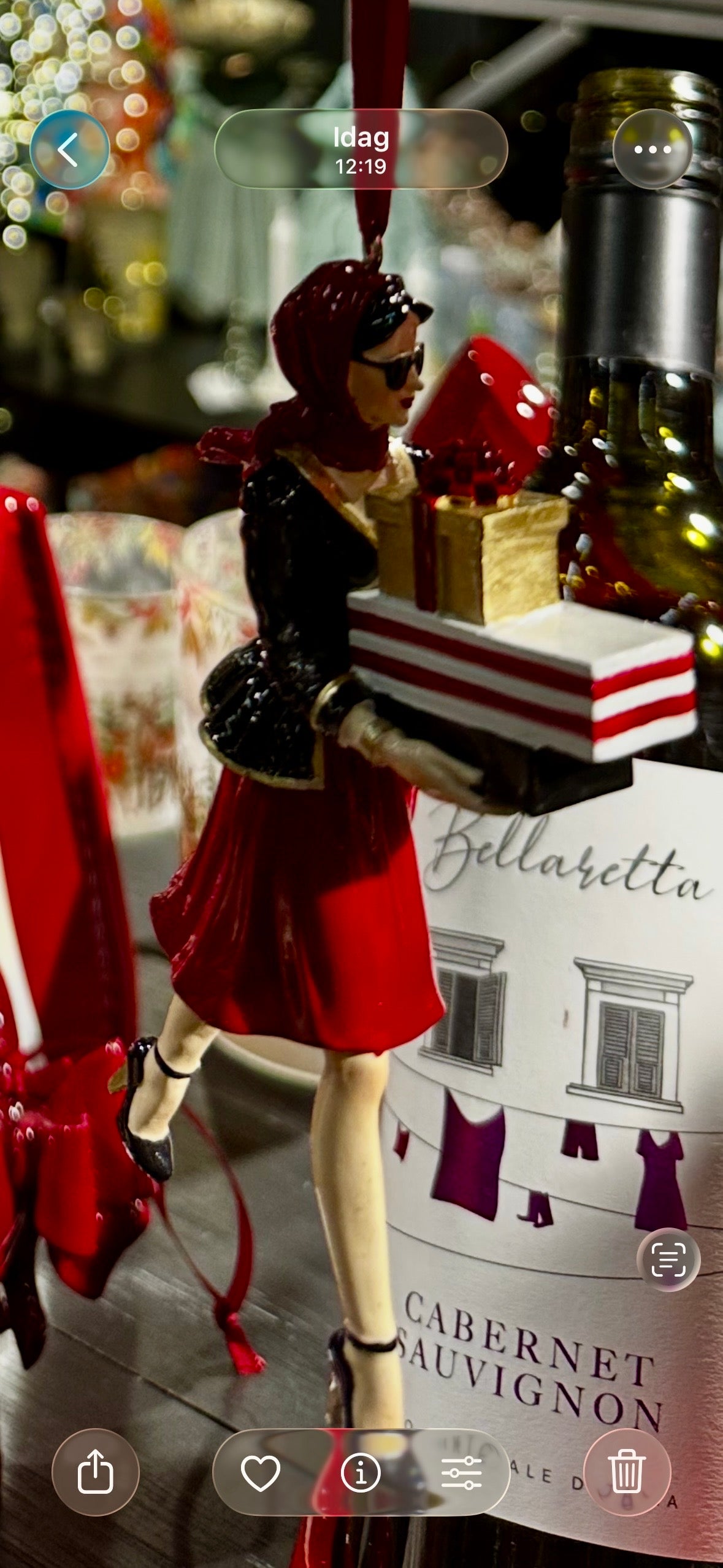 Ornament "Shopaholic 3"